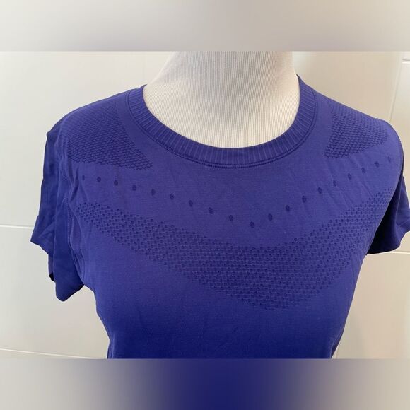 Stretchy champion brand workout tee - Picture 3 of 6